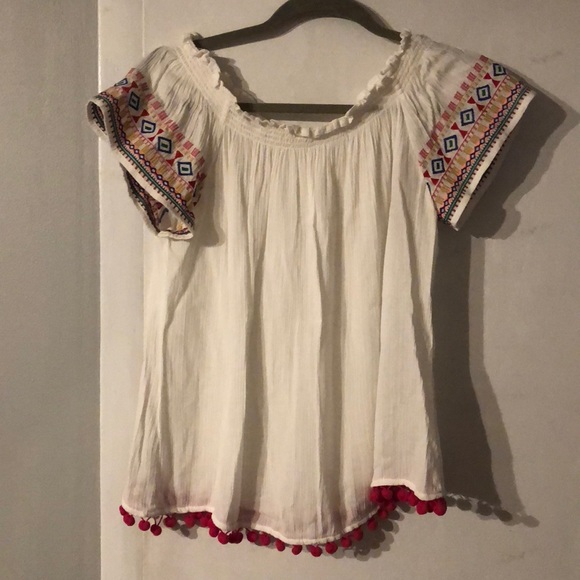 White blouse - Picture 1 of 1